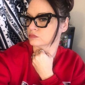 Meet your Posher, Carol